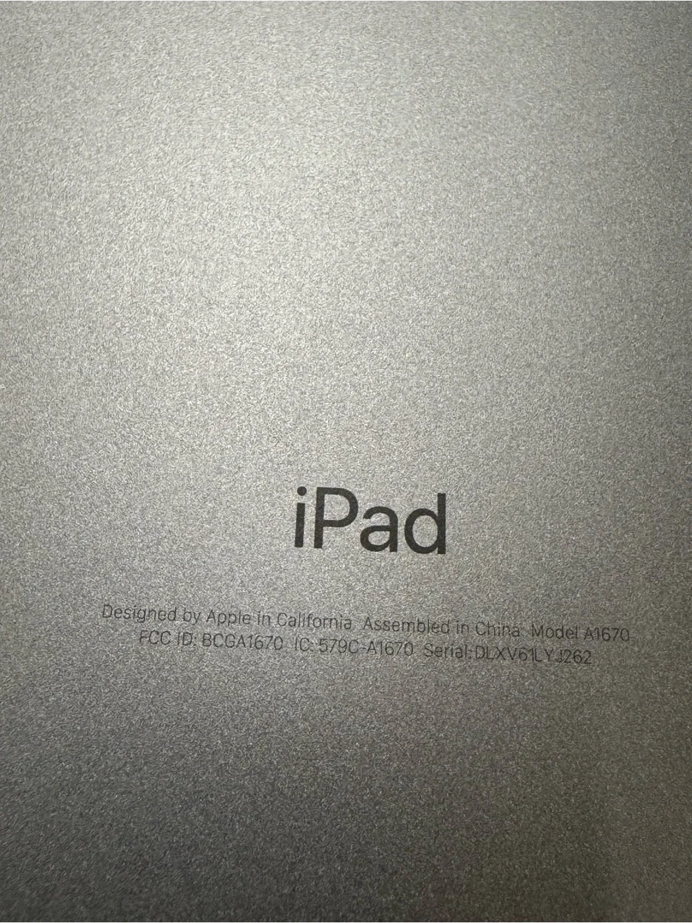 ⭐️ Apple A1670 iPad Pro 64g 12.9” W/ Original Box & Otter Box Case ⭐️